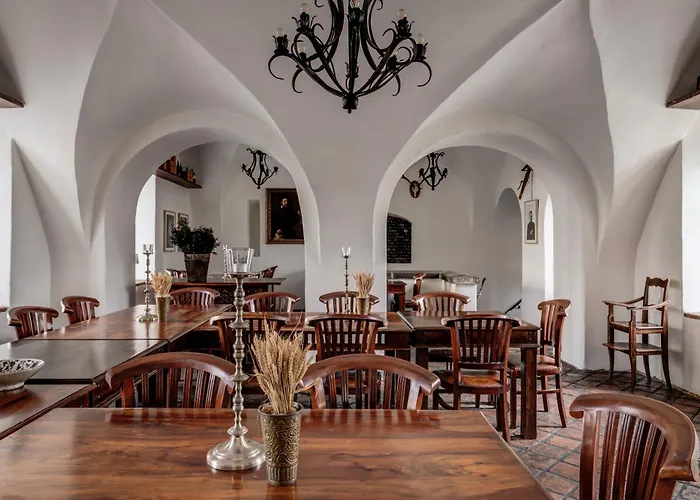 Zamek Zabreh & Pivovar 호텔 오스트라바